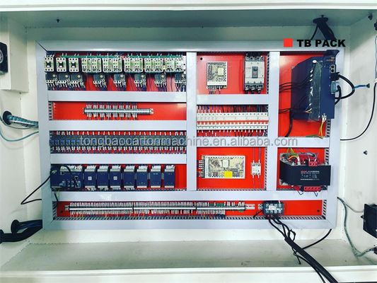高耐久性 380V オートフィッダー 国の市場のための切断とクレージングマシン