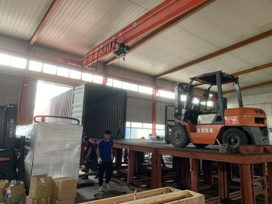 波紋紙 木製包装材料 自動紙箱製造機