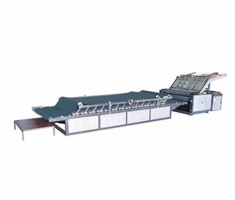 生産ラインへの簡単な統合のための半自動フルートラミネーターマシン