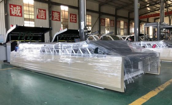 BZJ-1600 波紋紙の製造のための全自動ラミネート機