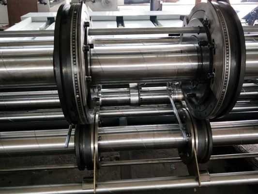 安価な切断コーナー 切断機能を持つ半自動スロットマシン
